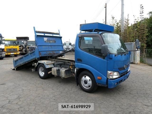 Hino DUTRO 2015-06 1824068-0