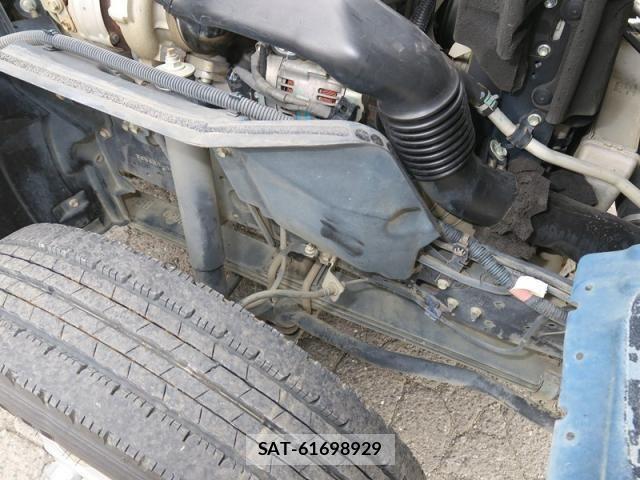 Hino DUTRO 2015-06 1824068-23
