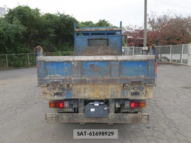 Hino DUTRO 2015-06 1824068-6