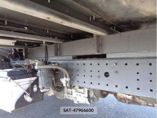Hino DUTRO 2022-01 1824063-11