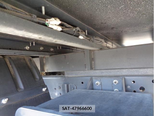 Hino DUTRO 2022-01 1824063-12