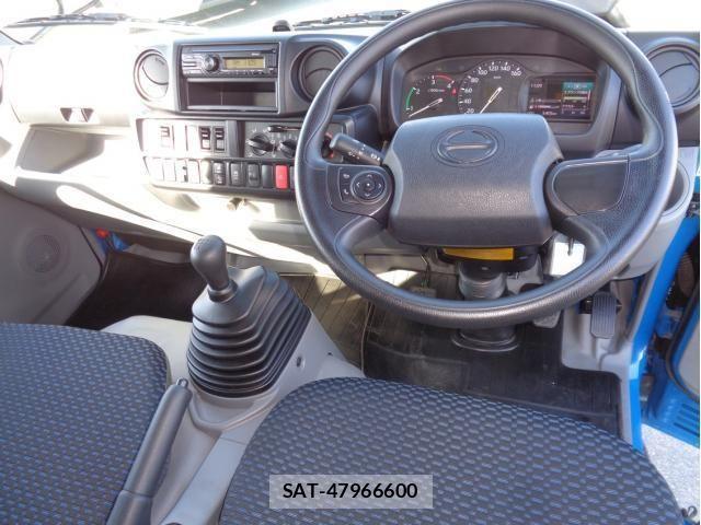 Hino DUTRO 2022-01 1824063-16