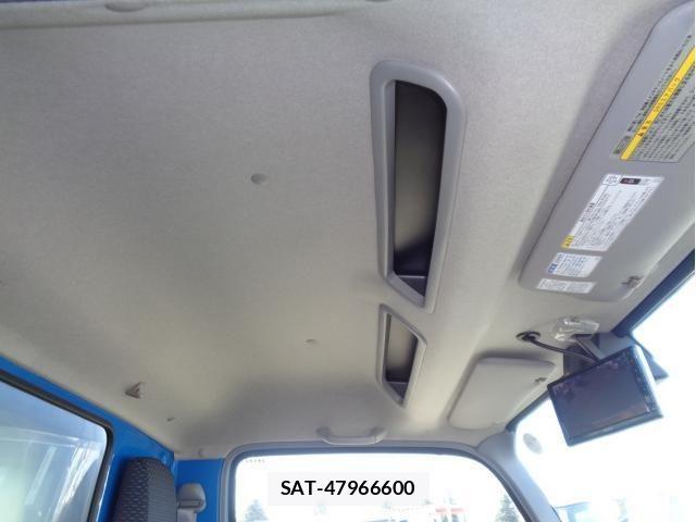 Hino DUTRO 2022-01 1824063-17
