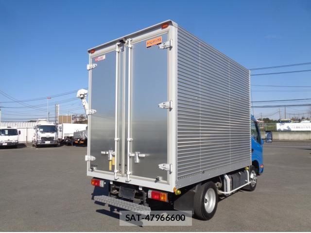 Hino DUTRO 2022-01 1824063-2