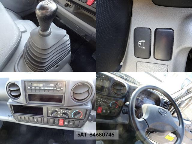 Hino DUTRO 2015-03 1903558-11
