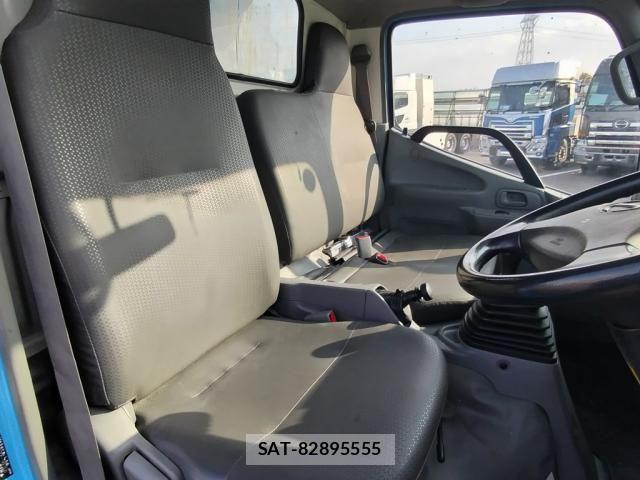 Hino DUTRO 2015-03 1931660-23