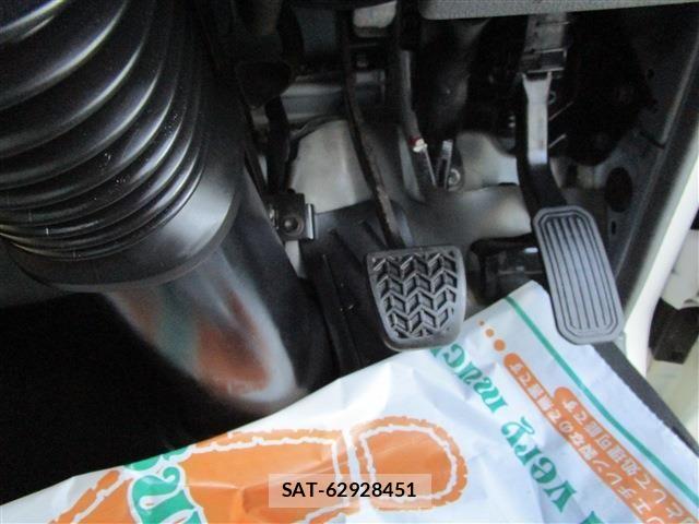 Hino DUTRO 2018-10 2008444-12