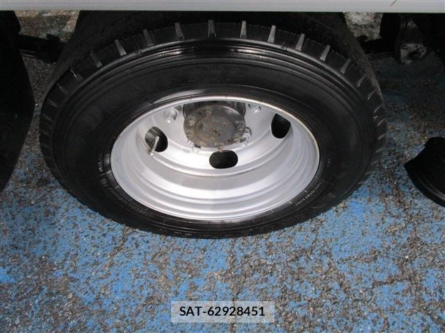 Hino DUTRO 2018-10 2008444-18