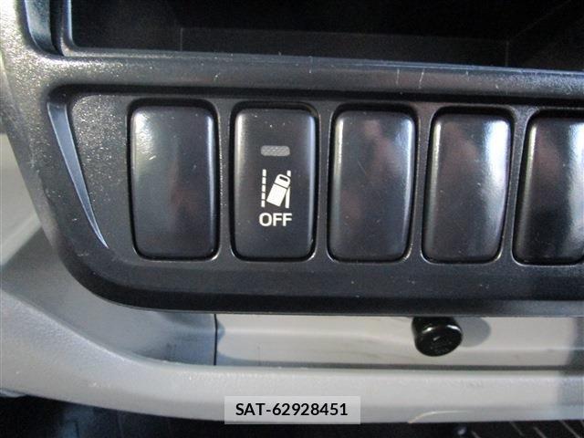 Hino DUTRO 2018-10 2008444-26