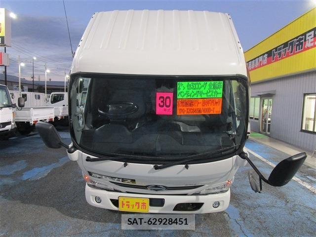 Hino DUTRO 2018-10 2008444-8