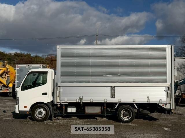 Hino DUTRO 2014-09 2008439-4