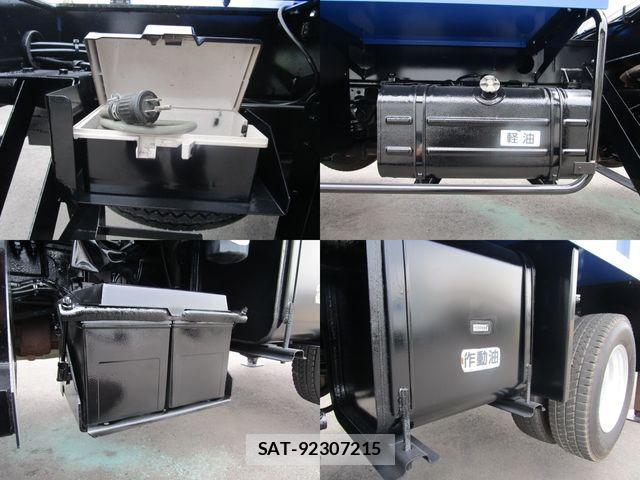 Hino DUTRO 2016-08 2008432-14