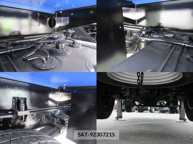 Hino DUTRO 2016-08 2008432-15