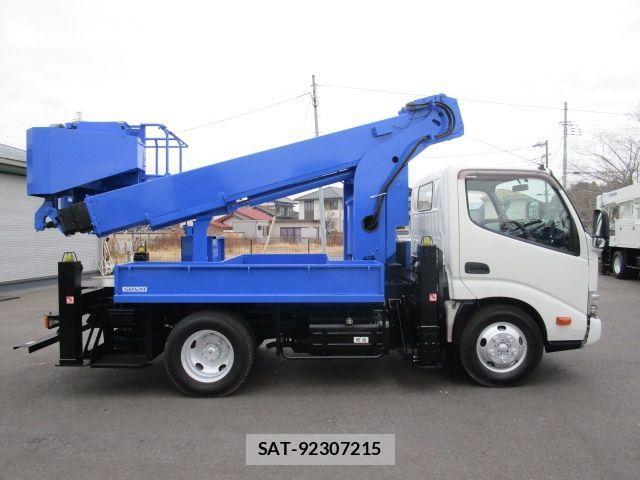 Hino DUTRO 2016-08 2008432-5