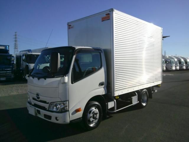 Hino DUTRO 2022-06 2018155-0