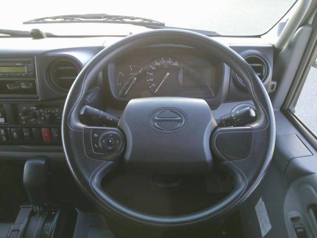 Hino DUTRO 2022-06 2018155-13
