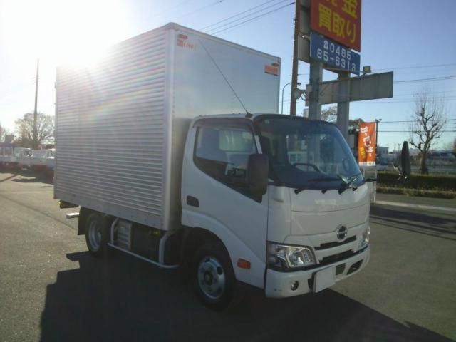Hino DUTRO 2022-06 2018155-2