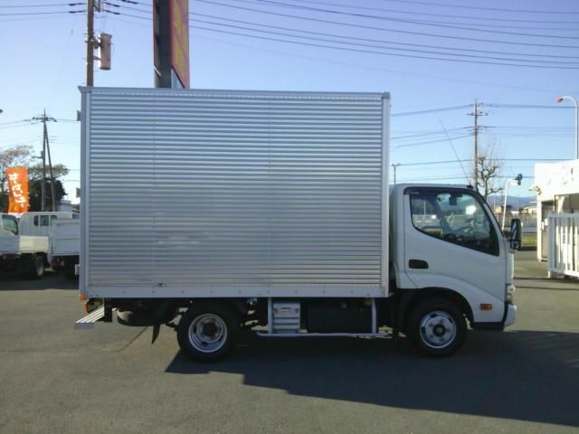 Hino DUTRO 2022-06 2018155-3