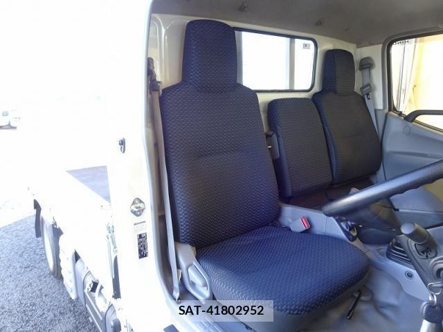 Hino DUTRO 2024-02 2078639-15