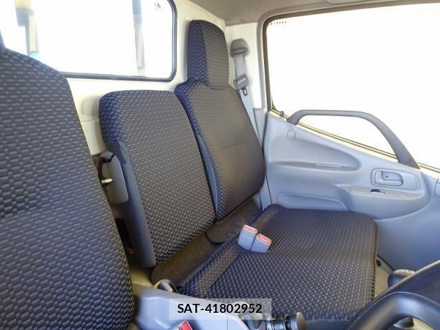 Hino DUTRO 2024-02 2078639-16