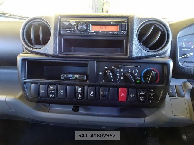 Hino DUTRO 2024-02 2078639-20