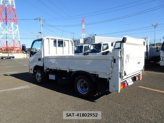 Hino DUTRO 2024-02 2078639-3