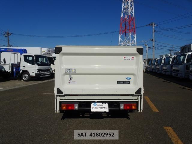 Hino DUTRO 2024-02 2078639-4