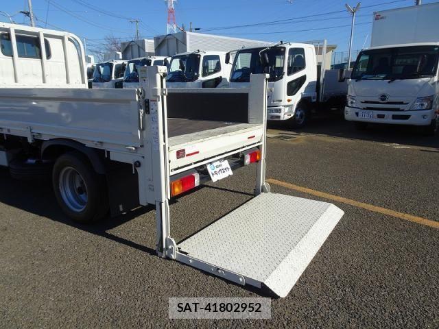 Hino DUTRO 2024-02 2078639-7