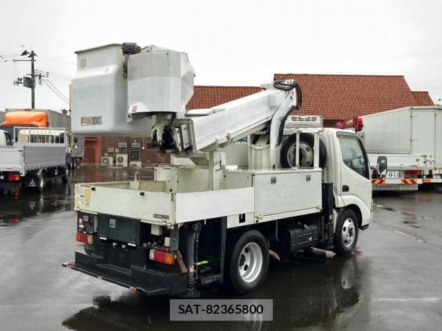 Hino DUTRO 2009-10 2078705-2
