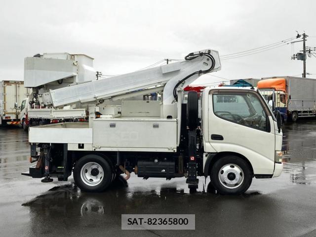 Hino DUTRO 2009-10 2078705-5