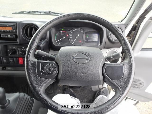 Hino DUTRO 2023-12 2078675-14