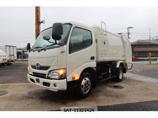 Hino DUTRO 2017-12 2099236-0