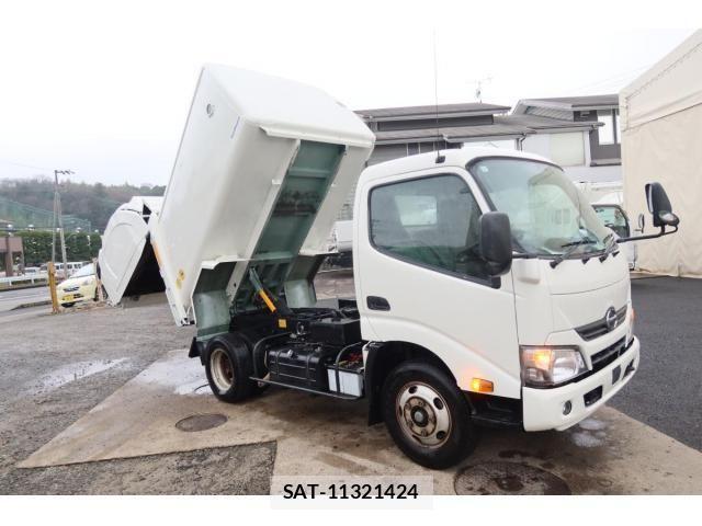 Hino DUTRO 2017-12 2099236-12