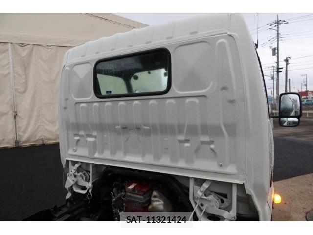 Hino DUTRO 2017-12 2099236-14