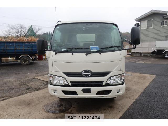Hino DUTRO 2017-12 2099236-1