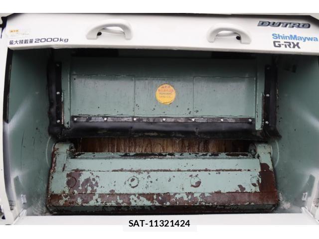Hino DUTRO 2017-12 2099236-23