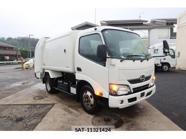 Hino DUTRO 2017-12 2099236-2