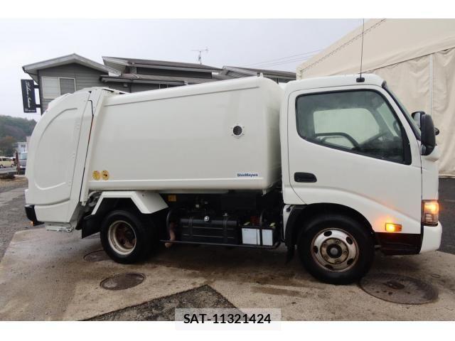 Hino DUTRO 2017-12 2099236-3