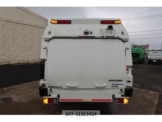 Hino DUTRO 2017-12 2099236-5