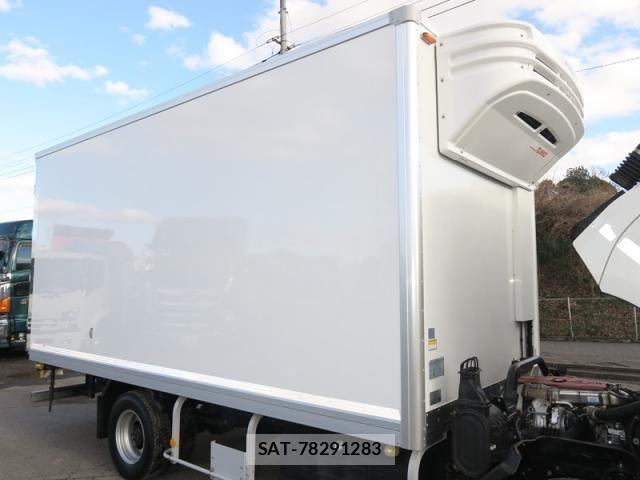 Hino DUTRO 2018-04 2208296-10