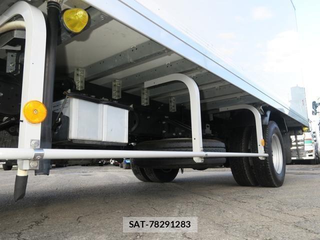Hino DUTRO 2018-04 2208296-13