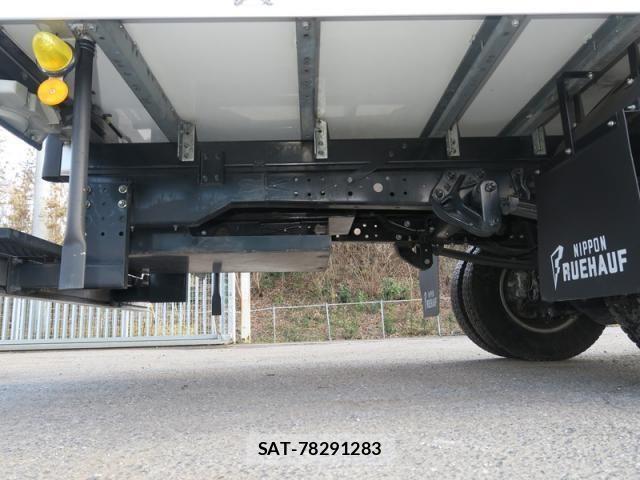 Hino DUTRO 2018-04 2208296-14