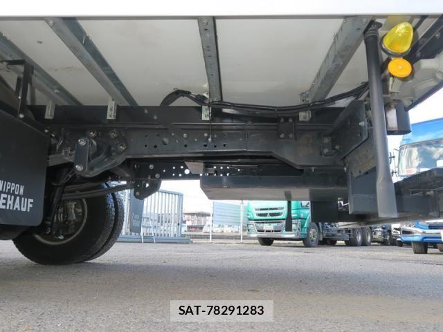 Hino DUTRO 2018-04 2208296-15