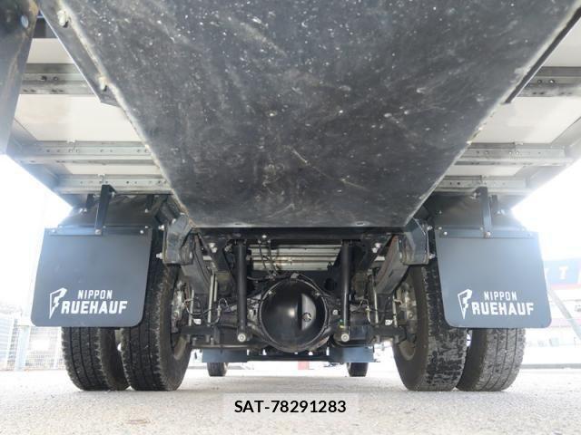 Hino DUTRO 2018-04 2208296-17