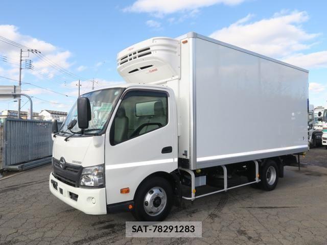 Hino DUTRO 2018-04 2208296-1