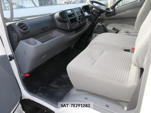 Hino DUTRO 2018-04 2208296-24