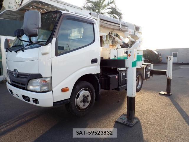 Hino DUTRO 2013-05 2208300-11