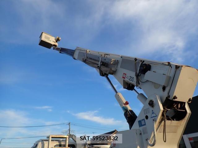 Hino DUTRO 2013-05 2208300-15