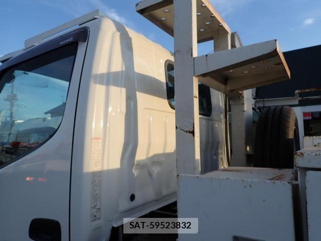Hino DUTRO 2013-05 2208300-16