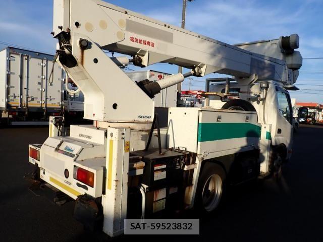 Hino DUTRO 2013-05 2208300-4